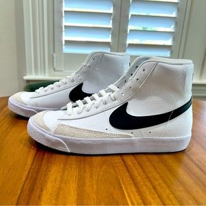 Nike Blazer Mid '77 Boys Size 7
